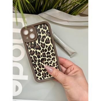 Чехол коричневый на iPhone 13 з леопардовым принтом